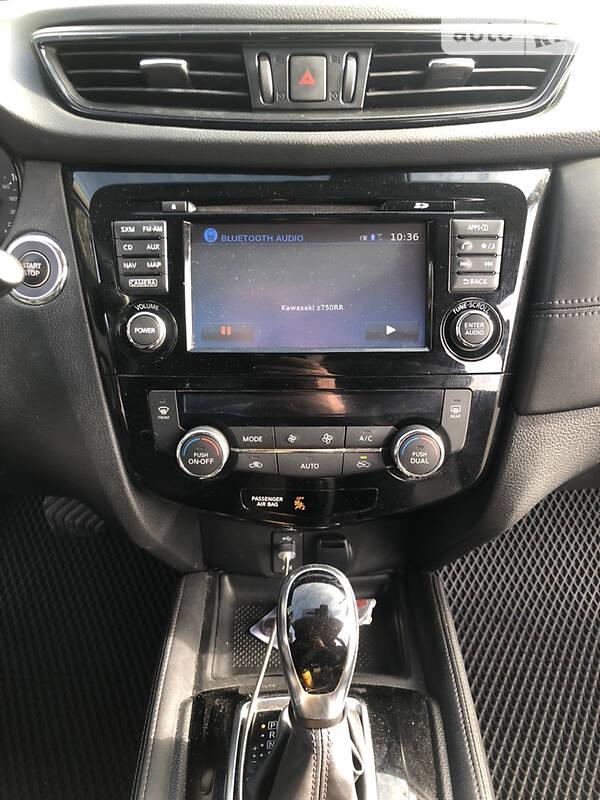 Позашляховик / Кросовер Nissan Rogue 2017 в Одесі
