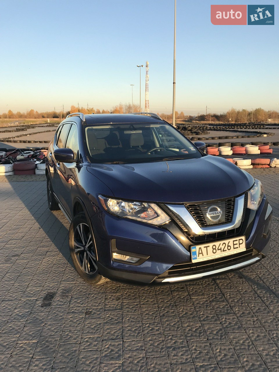 2017 Nissan Rogue - мініатюра 2