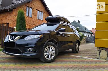 Внедорожник / Кроссовер Nissan Rogue 2016 в Надворной