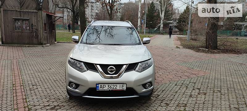 Внедорожник / Кроссовер Nissan Rogue 2016 в Запорожье