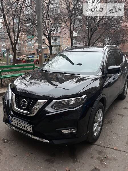 Внедорожник / Кроссовер Nissan Rogue 2016 в Кропивницком