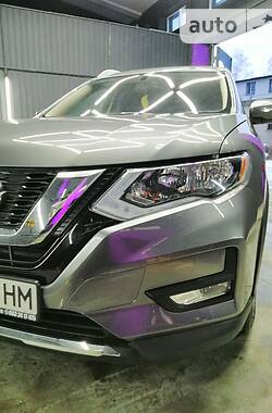 Внедорожник / Кроссовер Nissan Rogue 2015 в Ровно