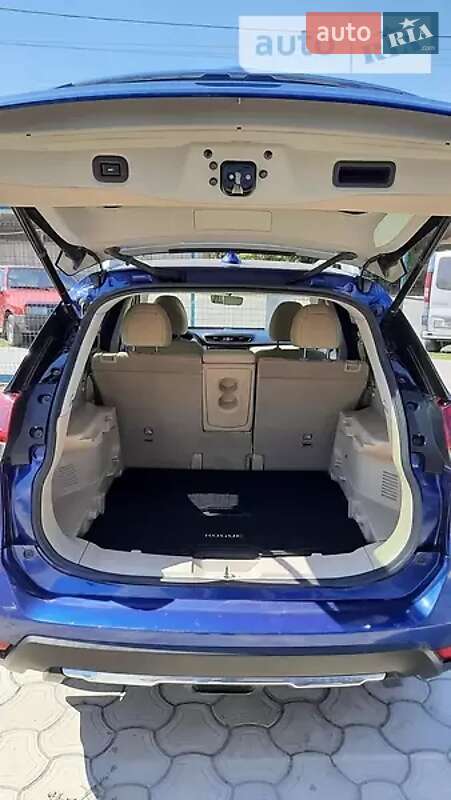 Внедорожник / Кроссовер Nissan Rogue 2019 в Киеве
