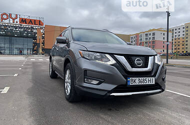 Внедорожник / Кроссовер Nissan Rogue 2018 в Ровно