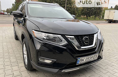 Внедорожник / Кроссовер Nissan Rogue 2018 в Ровно