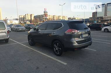 Внедорожник / Кроссовер Nissan Rogue 2015 в Львове