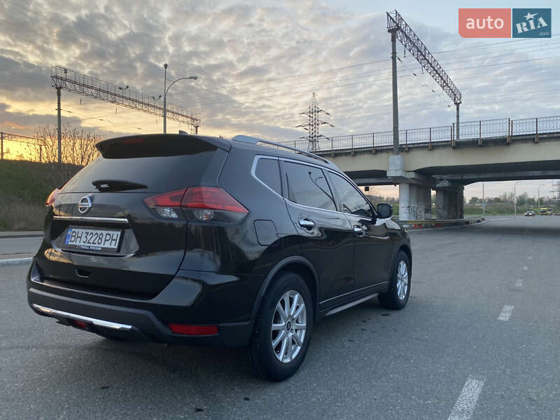Позашляховик / Кросовер Nissan Rogue 2017 в Одесі