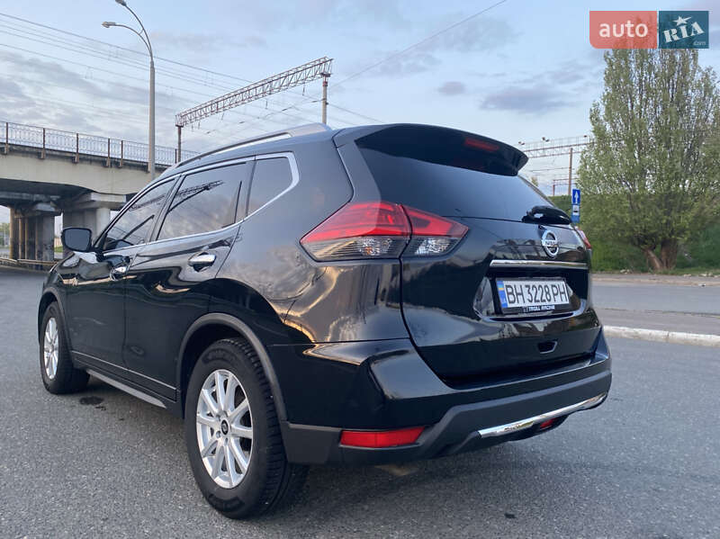 Позашляховик / Кросовер Nissan Rogue 2017 в Одесі