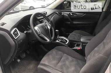 Внедорожник / Кроссовер Nissan Rogue 2016 в 