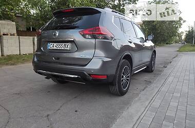 Позашляховик / Кросовер Nissan Rogue 2018 в Звенигородці
