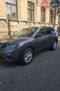 Внедорожник / Кроссовер Nissan Rogue 2016 в Кропивницком