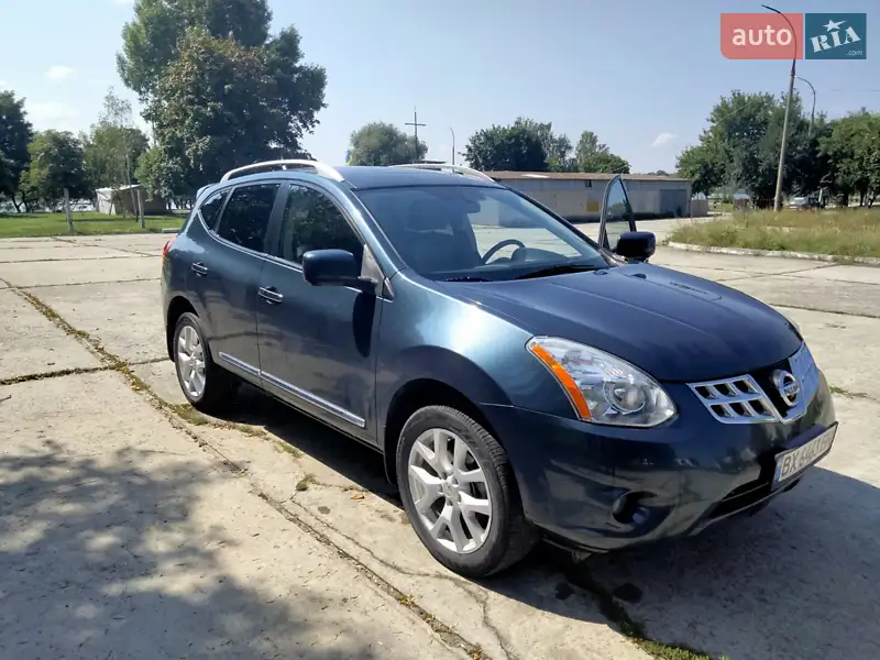 Внедорожник / Кроссовер Nissan Rogue 2012 в 