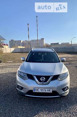 Внедорожник / Кроссовер Nissan Rogue 2016 в Херсоне