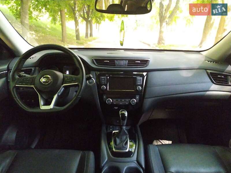 Внедорожник / Кроссовер Nissan Rogue 2018 в Кропивницком