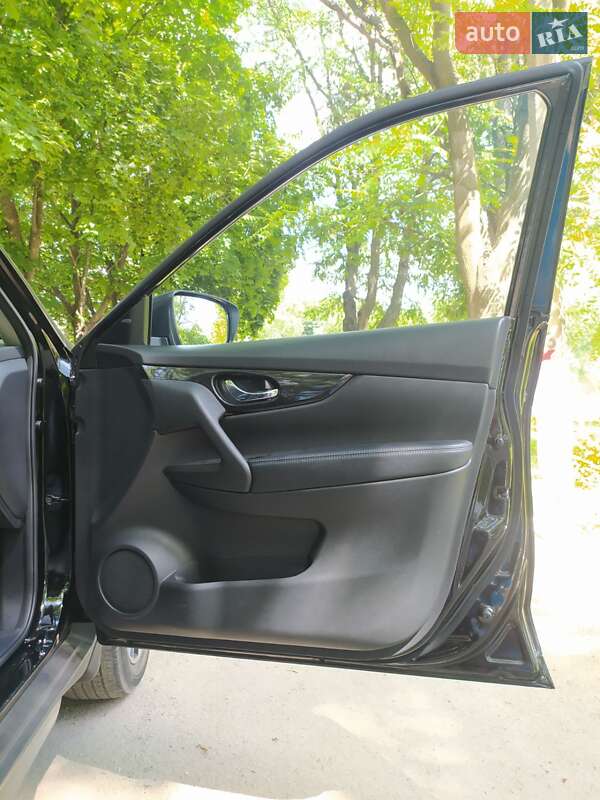 Внедорожник / Кроссовер Nissan Rogue 2018 в Кропивницком