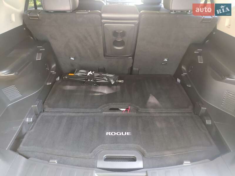 Внедорожник / Кроссовер Nissan Rogue 2018 в Кропивницком