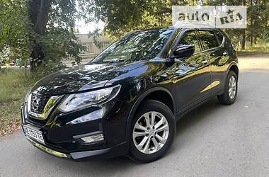 Внедорожник / Кроссовер Nissan Rogue 2016 в 