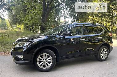Внедорожник / Кроссовер Nissan Rogue 2016 в 