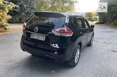 Внедорожник / Кроссовер Nissan Rogue 2016 в 