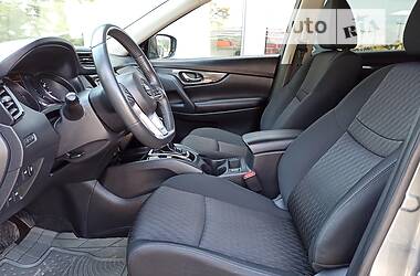 Позашляховик / Кросовер Nissan Rogue 2017 в 