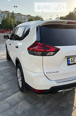 Позашляховик / Кросовер Nissan Rogue 2017 в Дніпрі