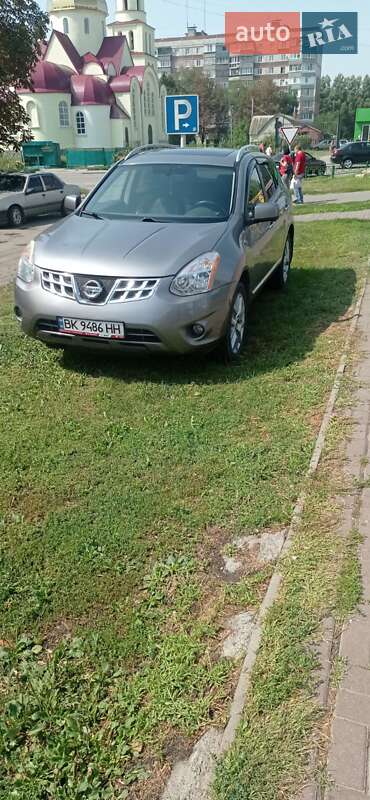 Внедорожник / Кроссовер Nissan Rogue 2012 в Ровно