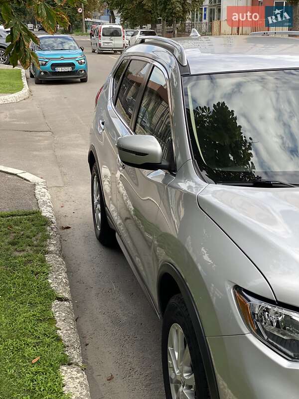 Внедорожник / Кроссовер Nissan Rogue 2018 в Кременчуге фото 9 Внедорожник / Кроссовер Nissan Rogue 2018 в Кременчуге