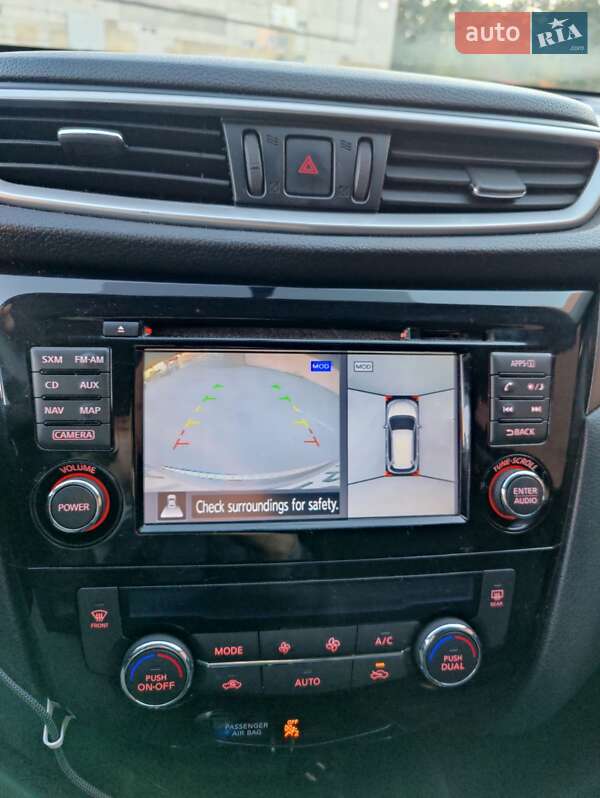 Внедорожник / Кроссовер Nissan Rogue 2016 в Киеве