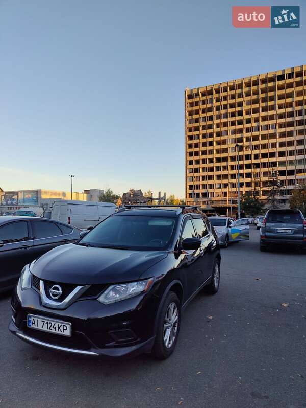 Внедорожник / Кроссовер Nissan Rogue 2016 в Киеве