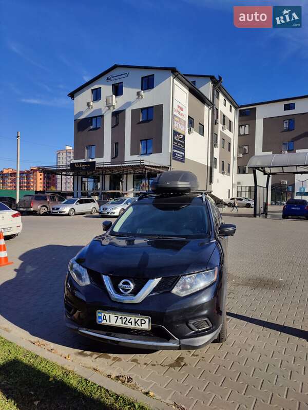 Внедорожник / Кроссовер Nissan Rogue 2016 в Киеве