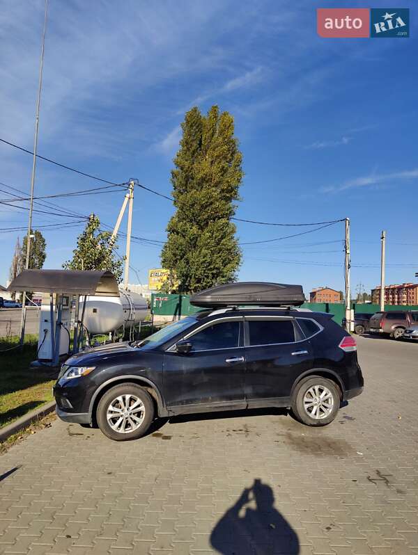 Внедорожник / Кроссовер Nissan Rogue 2016 в Киеве