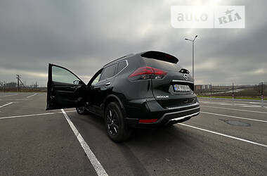 Внедорожник / Кроссовер Nissan Rogue 2018 в Ровно