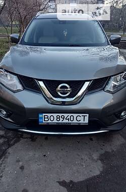 Позашляховик / Кросовер Nissan Rogue 2015 в Чорткові