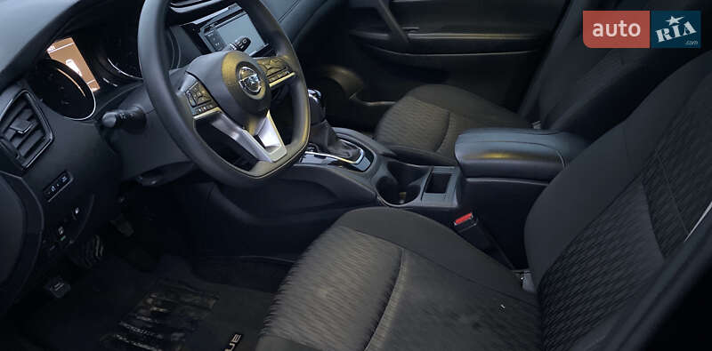 Позашляховик / Кросовер Nissan Rogue 2018 в Вишгороді