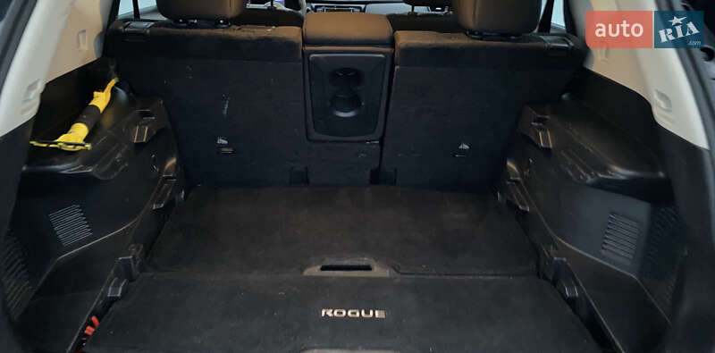 Позашляховик / Кросовер Nissan Rogue 2018 в Вишгороді