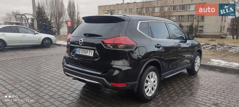 Внедорожник / Кроссовер Nissan Rogue 2018 в Каменском