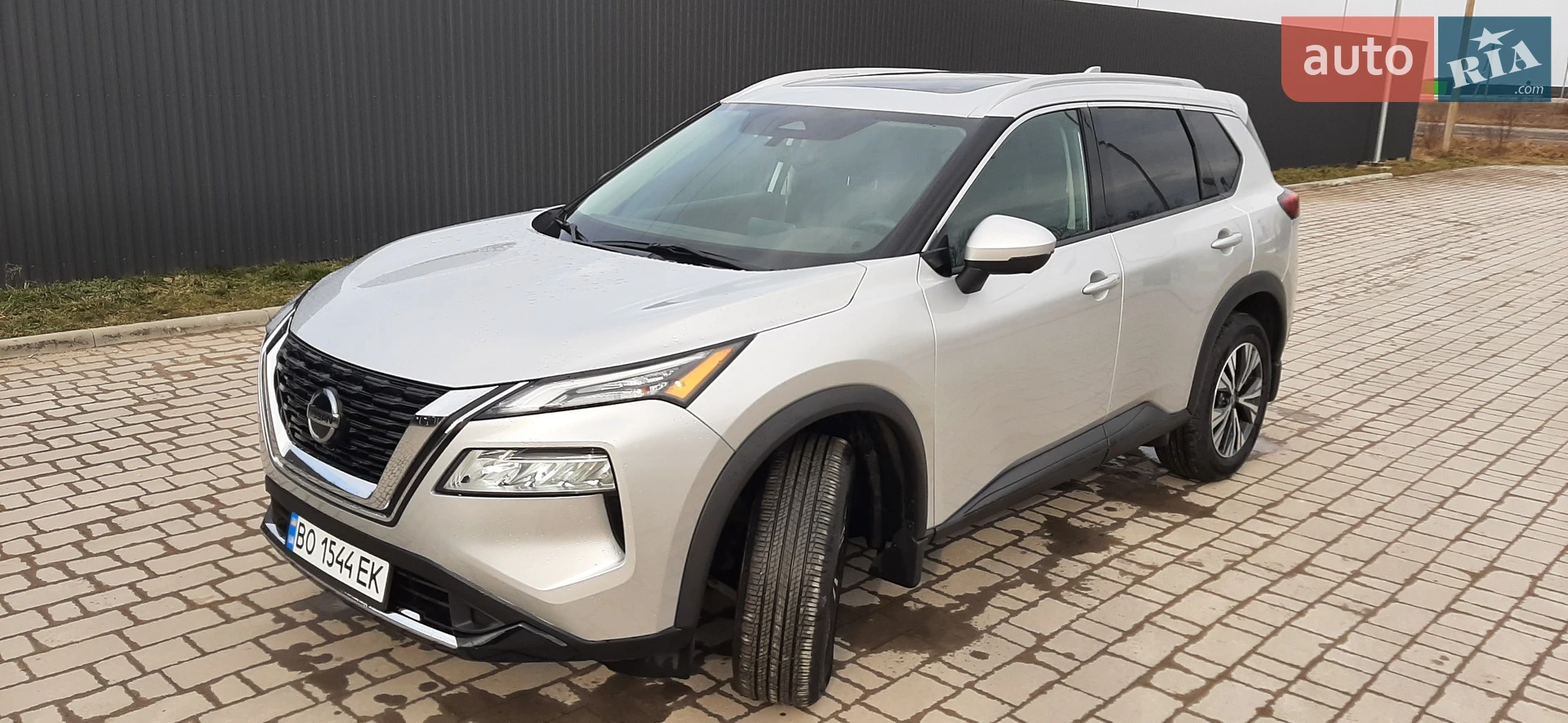 2021 Nissan Rogue - фото 1