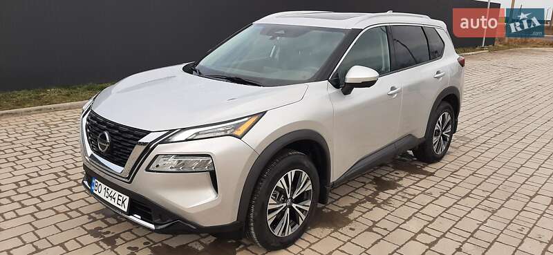 Позашляховик / Кросовер Nissan Rogue 2021 в Козові