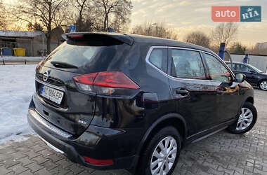 Внедорожник / Кроссовер Nissan Rogue 2017 в 