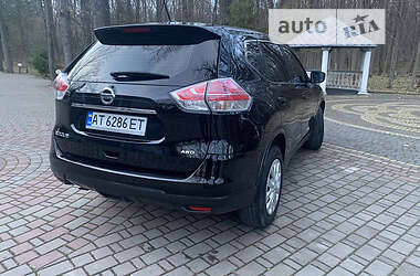 Внедорожник / Кроссовер Nissan Rogue 2015 в 