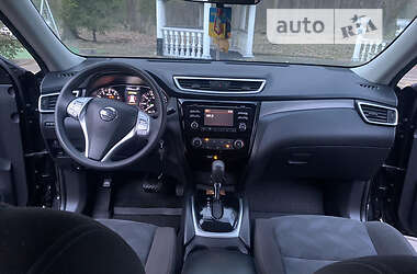 Внедорожник / Кроссовер Nissan Rogue 2015 в 