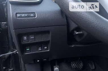 Внедорожник / Кроссовер Nissan Rogue 2015 в 