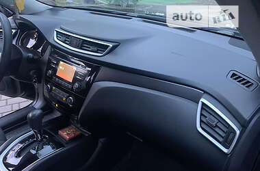 Внедорожник / Кроссовер Nissan Rogue 2015 в 
