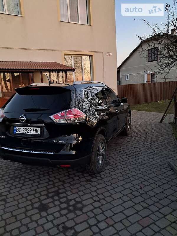 Внедорожник / Кроссовер Nissan Rogue 2015 в Львове