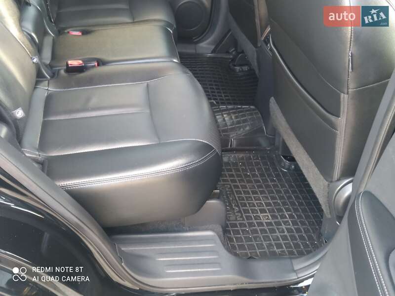 Внедорожник / Кроссовер Nissan Rogue 2017 в Золочеве