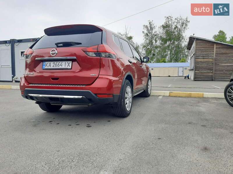 Позашляховик / Кросовер Nissan Rogue 2016 в Бучі