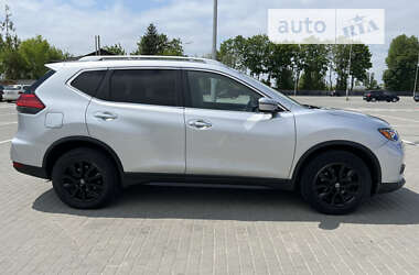 Внедорожник / Кроссовер Nissan Rogue 2017 в 