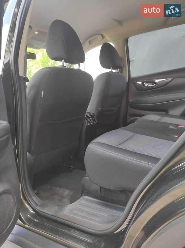 Внедорожник / Кроссовер Nissan Rogue 2017 в Виннице