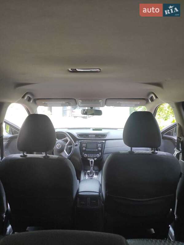 Внедорожник / Кроссовер Nissan Rogue 2017 в Виннице