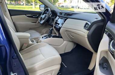 Внедорожник / Кроссовер Nissan Rogue 2019 в 